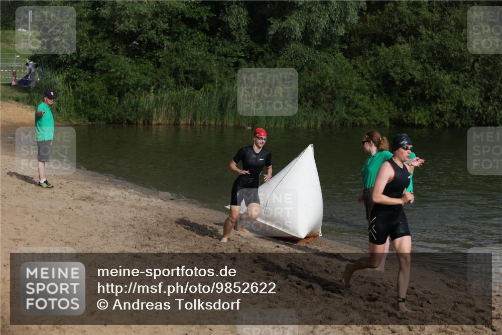 21.06.2026 - 29. Vierlanden-Triathlon Andreas Tolksdorf http://msf.ph/oto/9852622 21.06.2026 08:33:44 Schwimmen  meine-sportfotos.de