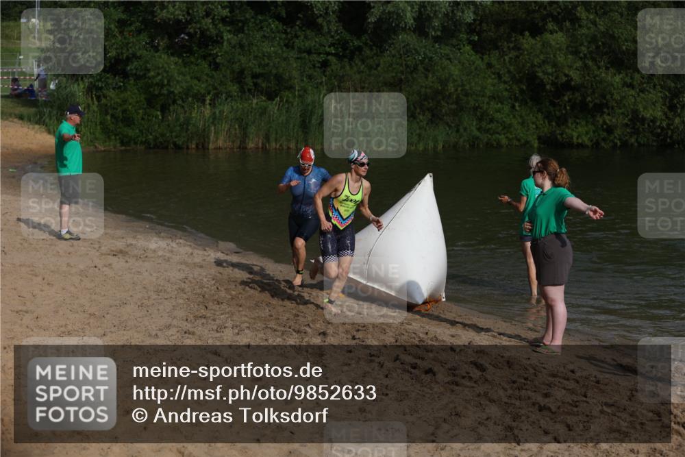 21.06.2026 - 29. Vierlanden-Triathlon Andreas Tolksdorf http://msf.ph/oto/9852633 21.06.2026 08:34:40 Schwimmen  meine-sportfotos.de