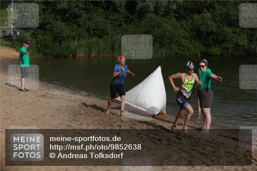21.06.2026 - 29. Vierlanden-Triathlon Andreas Tolksdorf http://msf.ph/oto/9852638 21.06.2026 08:34:41 Schwimmen  meine-sportfotos.de