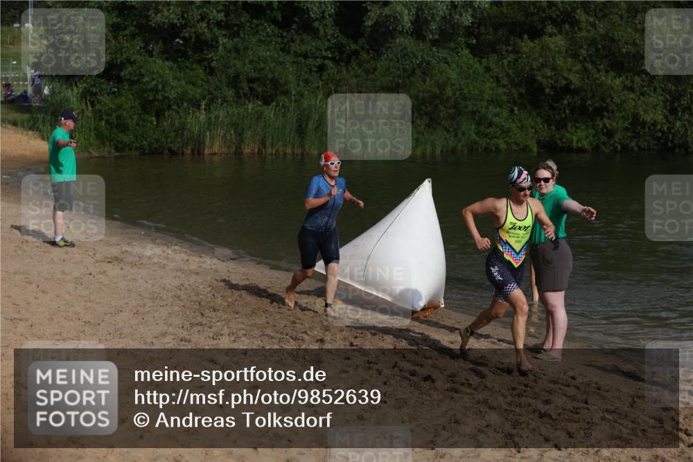 21.06.2026 - 29. Vierlanden-Triathlon Andreas Tolksdorf http://msf.ph/oto/9852639 21.06.2026 08:34:41 Schwimmen  meine-sportfotos.de