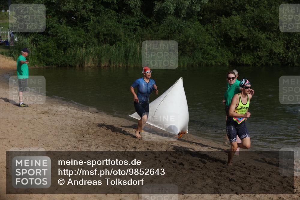 21.06.2026 - 29. Vierlanden-Triathlon Andreas Tolksdorf http://msf.ph/oto/9852643 21.06.2026 08:34:41 Schwimmen  meine-sportfotos.de