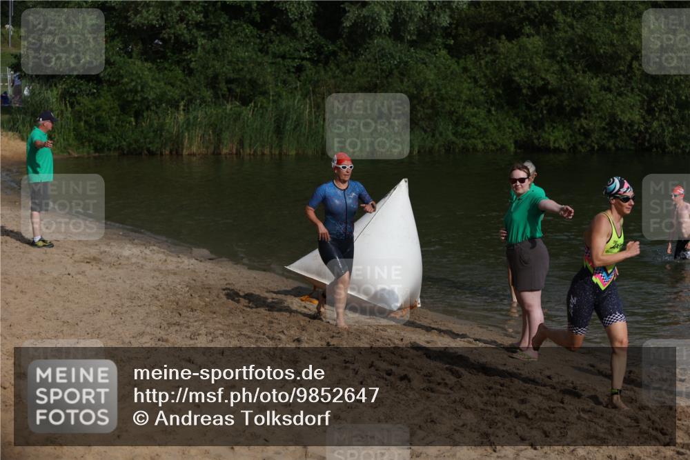 21.06.2026 - 29. Vierlanden-Triathlon Andreas Tolksdorf http://msf.ph/oto/9852647 21.06.2026 08:34:41 Schwimmen  meine-sportfotos.de