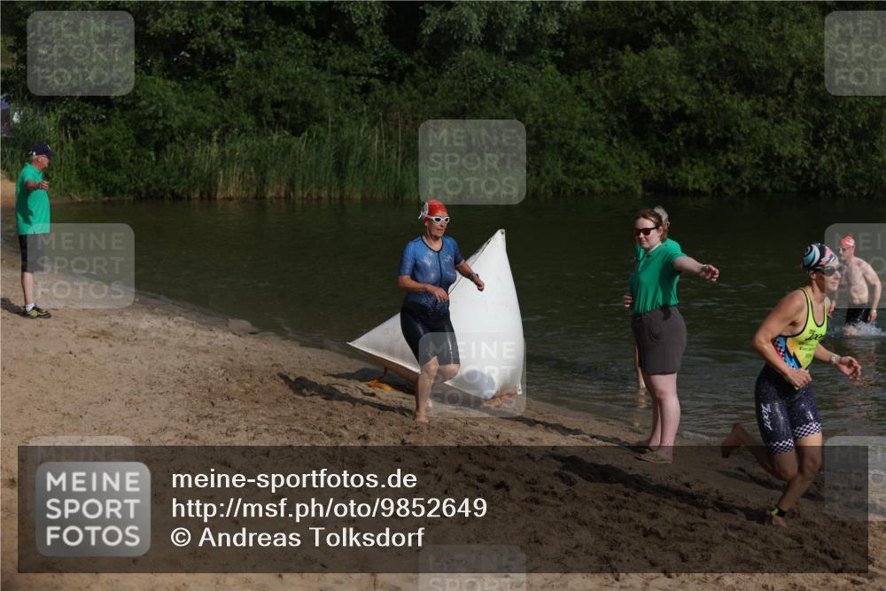 21.06.2026 - 29. Vierlanden-Triathlon Andreas Tolksdorf http://msf.ph/oto/9852649 21.06.2026 08:34:41 Schwimmen  meine-sportfotos.de