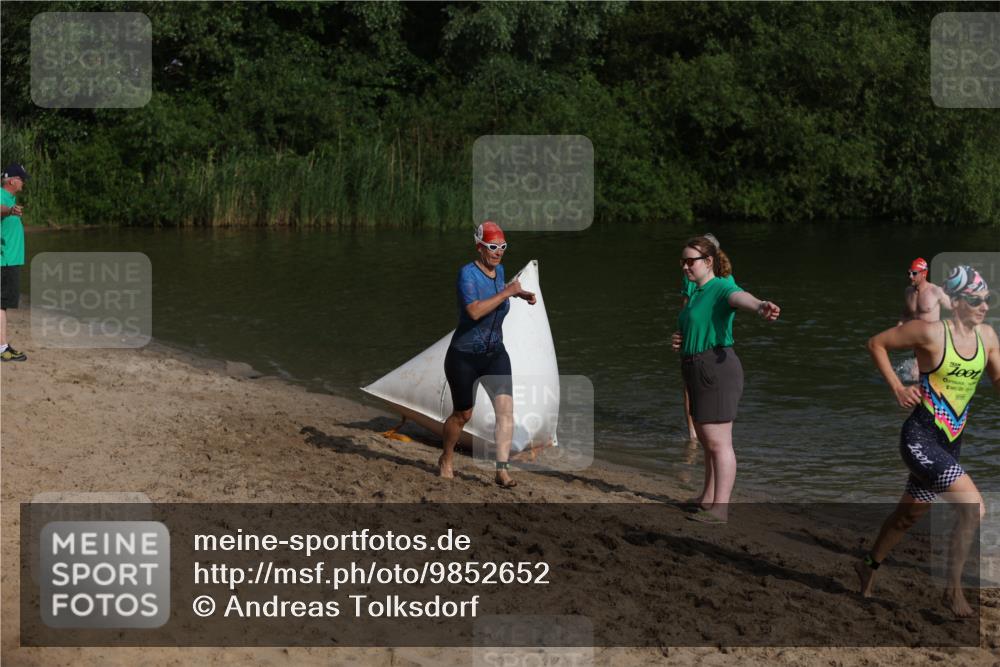 21.06.2026 - 29. Vierlanden-Triathlon Andreas Tolksdorf http://msf.ph/oto/9852652 21.06.2026 08:34:41 Schwimmen  meine-sportfotos.de