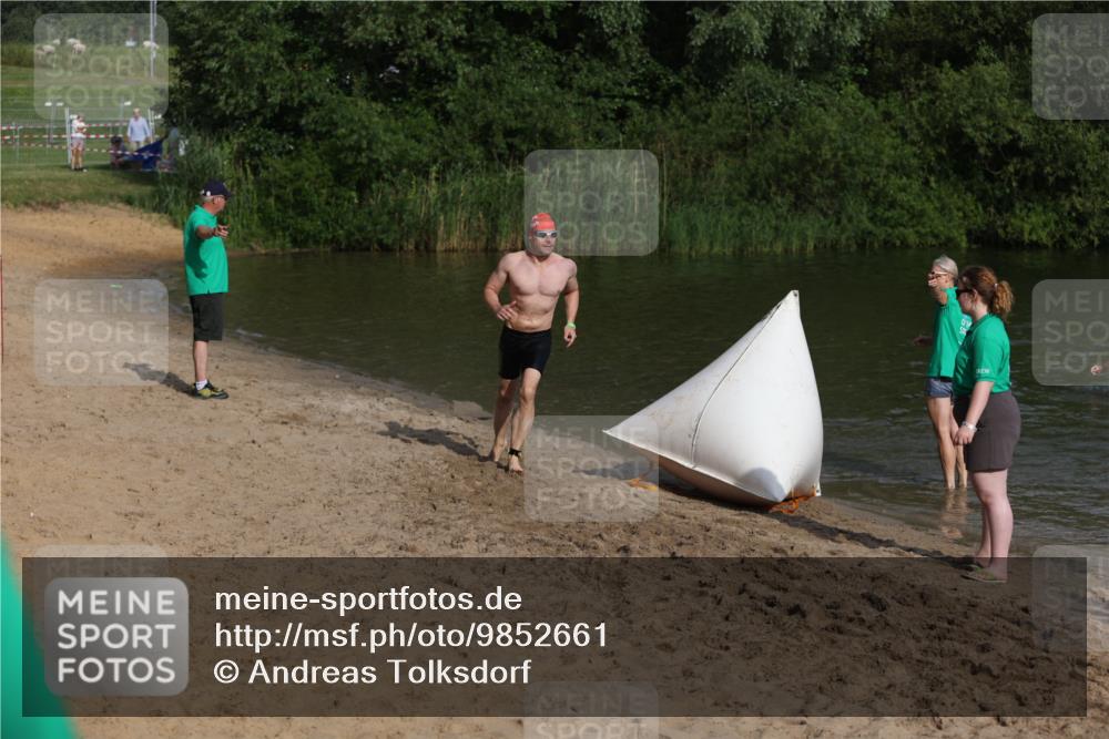 21.06.2026 - 29. Vierlanden-Triathlon Andreas Tolksdorf http://msf.ph/oto/9852661 21.06.2026 08:34:46 Schwimmen  meine-sportfotos.de