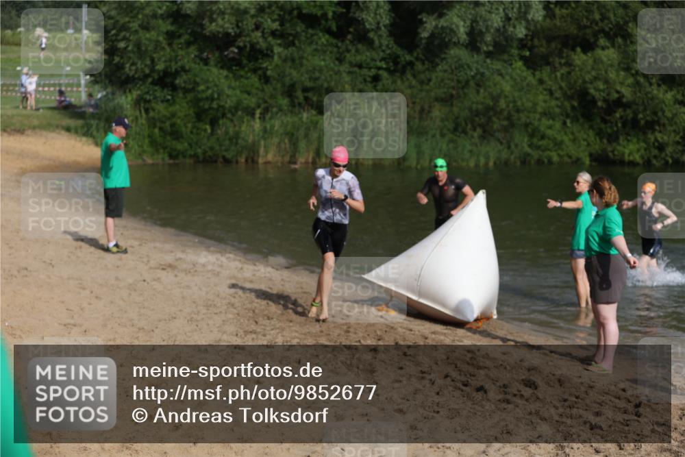 21.06.2026 - 29. Vierlanden-Triathlon Andreas Tolksdorf http://msf.ph/oto/9852677 21.06.2026 08:35:04 Schwimmen 216 meine-sportfotos.de