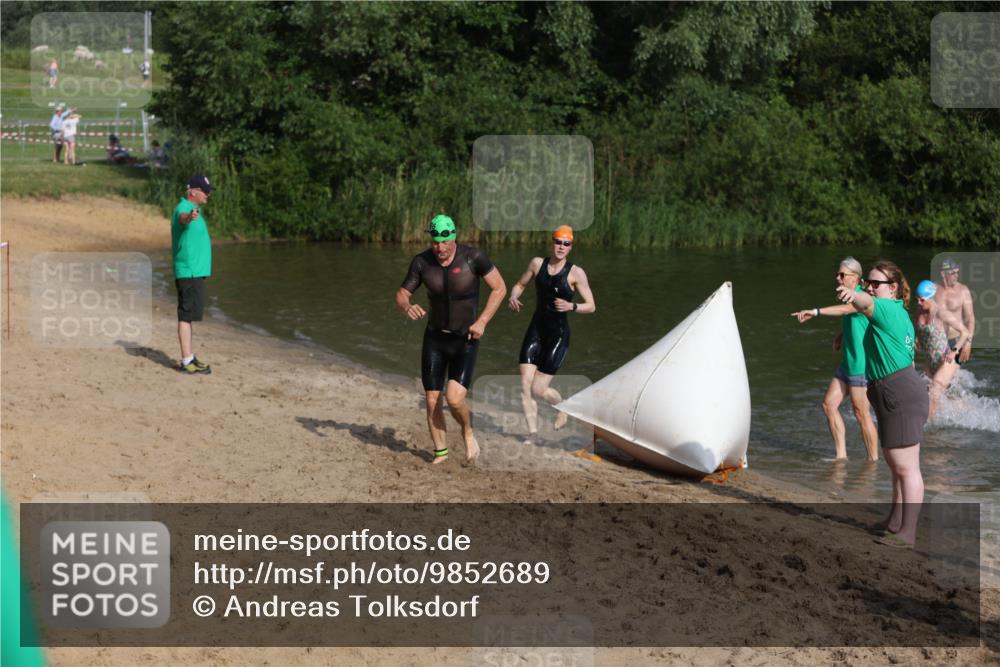 21.06.2026 - 29. Vierlanden-Triathlon Andreas Tolksdorf http://msf.ph/oto/9852689 21.06.2026 08:35:07 Schwimmen 79, 216 meine-sportfotos.de