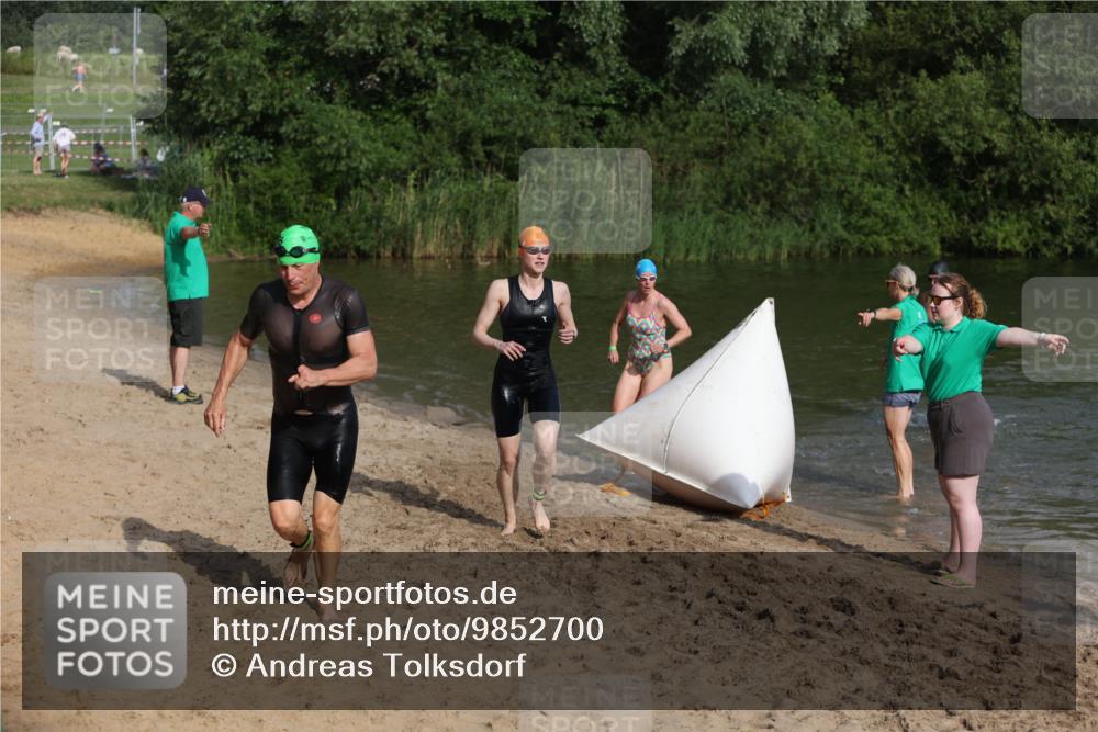 21.06.2026 - 29. Vierlanden-Triathlon Andreas Tolksdorf http://msf.ph/oto/9852700 21.06.2026 08:35:08 Schwimmen 79, 216 meine-sportfotos.de