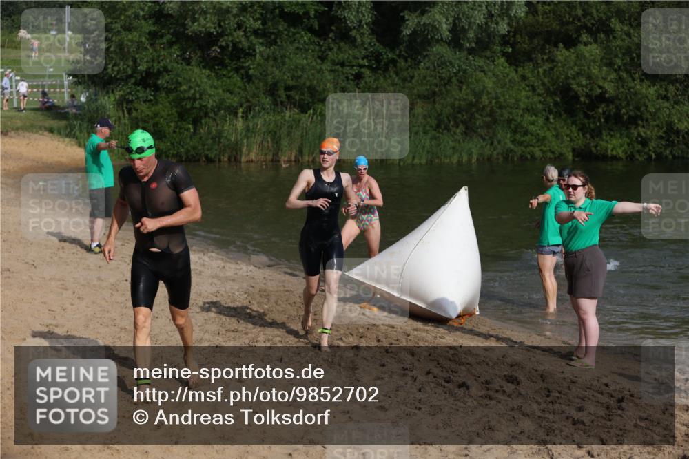 21.06.2026 - 29. Vierlanden-Triathlon Andreas Tolksdorf http://msf.ph/oto/9852702 21.06.2026 08:35:08 Schwimmen 79, 216 meine-sportfotos.de