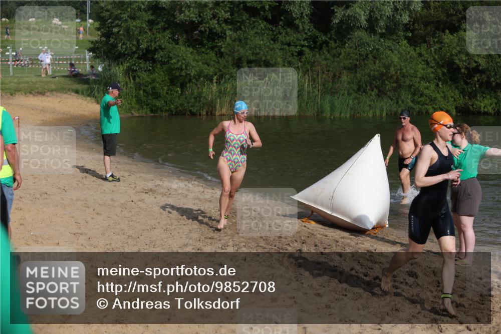 21.06.2026 - 29. Vierlanden-Triathlon Andreas Tolksdorf http://msf.ph/oto/9852708 21.06.2026 08:35:10 Schwimmen 79, 216 meine-sportfotos.de