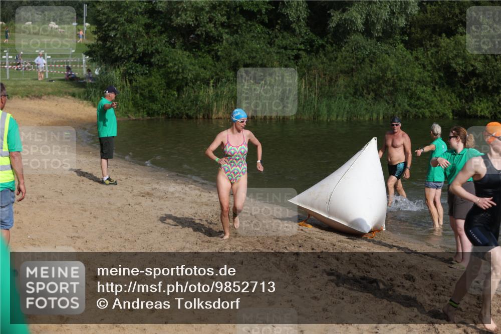 21.06.2026 - 29. Vierlanden-Triathlon Andreas Tolksdorf http://msf.ph/oto/9852713 21.06.2026 08:35:10 Schwimmen 79, 216 meine-sportfotos.de