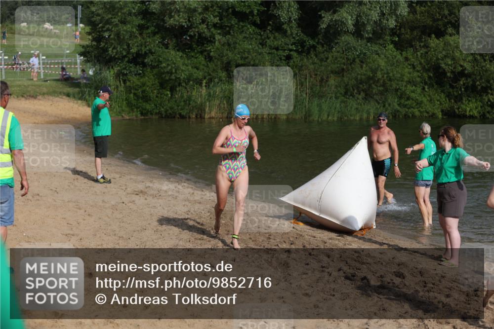 21.06.2026 - 29. Vierlanden-Triathlon Andreas Tolksdorf http://msf.ph/oto/9852716 21.06.2026 08:35:10 Schwimmen 79, 216 meine-sportfotos.de