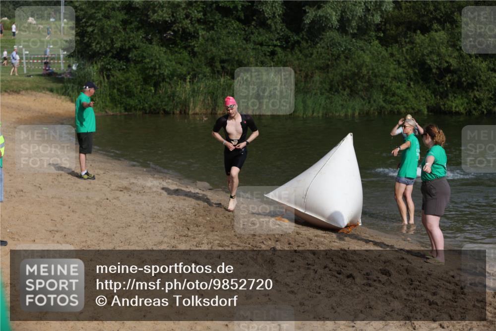 21.06.2026 - 29. Vierlanden-Triathlon Andreas Tolksdorf http://msf.ph/oto/9852720 21.06.2026 08:35:17 Schwimmen 23, 49, 79 meine-sportfotos.de