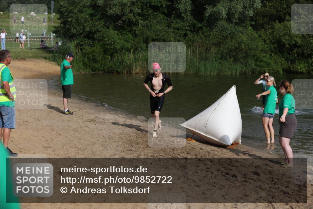 21.06.2026 - 29. Vierlanden-Triathlon Andreas Tolksdorf http://msf.ph/oto/9852722 21.06.2026 08:35:17 Schwimmen 23, 49, 79 meine-sportfotos.de