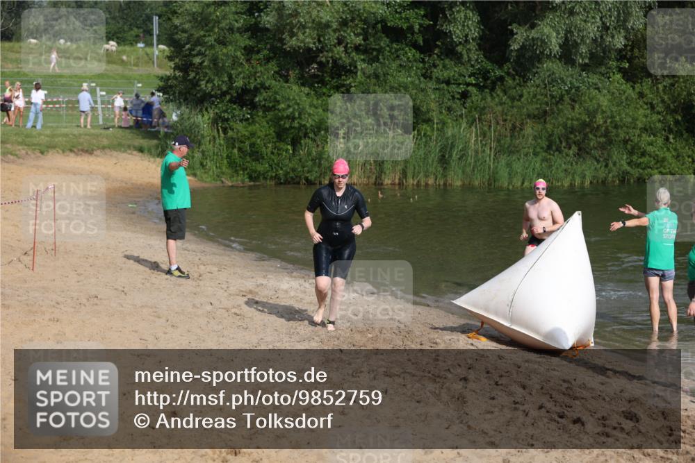 21.06.2026 - 29. Vierlanden-Triathlon Andreas Tolksdorf http://msf.ph/oto/9852759 21.06.2026 08:35:41 Schwimmen  meine-sportfotos.de
