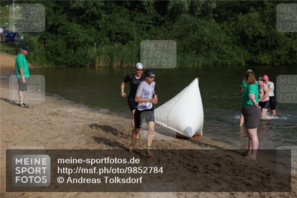 21.06.2026 - 29. Vierlanden-Triathlon Andreas Tolksdorf http://msf.ph/oto/9852784 21.06.2026 08:35:50 Schwimmen  meine-sportfotos.de