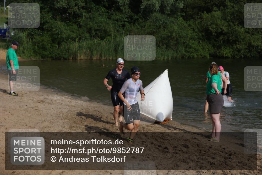 21.06.2026 - 29. Vierlanden-Triathlon Andreas Tolksdorf http://msf.ph/oto/9852787 21.06.2026 08:35:50 Schwimmen  meine-sportfotos.de