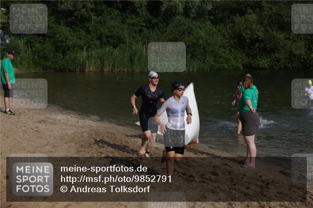 21.06.2026 - 29. Vierlanden-Triathlon Andreas Tolksdorf http://msf.ph/oto/9852791 21.06.2026 08:35:50 Schwimmen  meine-sportfotos.de