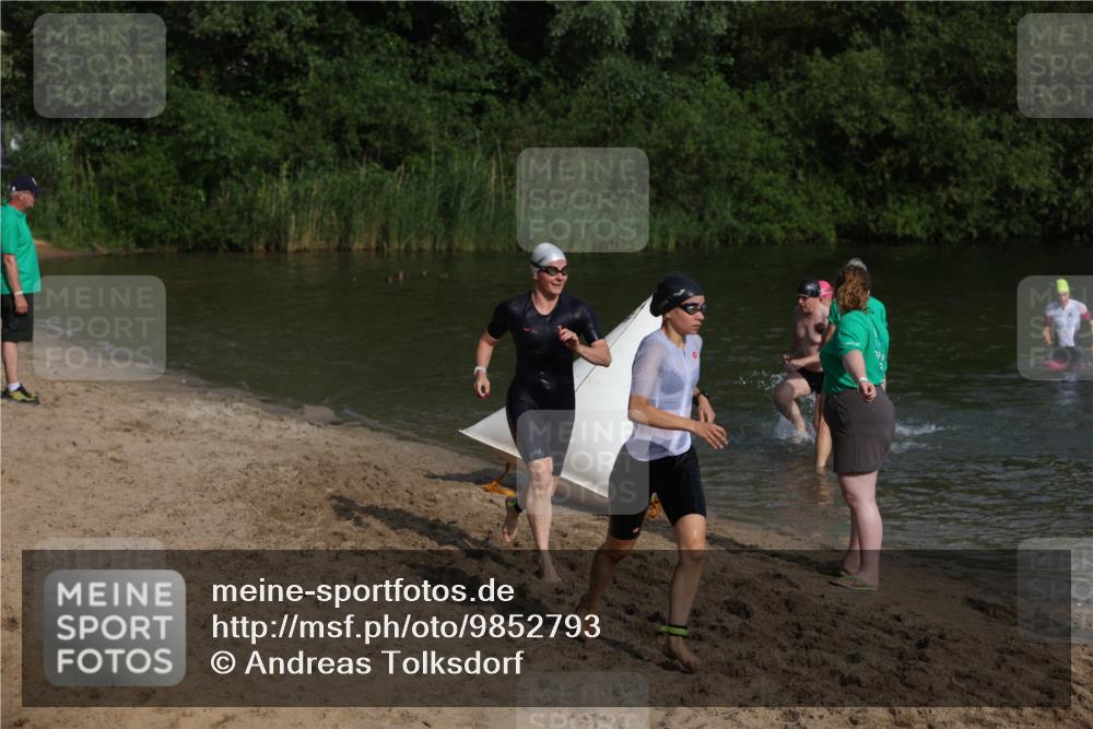 21.06.2026 - 29. Vierlanden-Triathlon Andreas Tolksdorf http://msf.ph/oto/9852793 21.06.2026 08:35:50 Schwimmen  meine-sportfotos.de