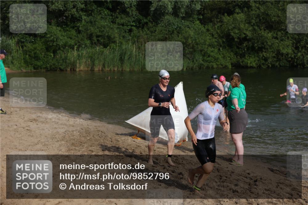 21.06.2026 - 29. Vierlanden-Triathlon Andreas Tolksdorf http://msf.ph/oto/9852796 21.06.2026 08:35:51 Schwimmen  meine-sportfotos.de