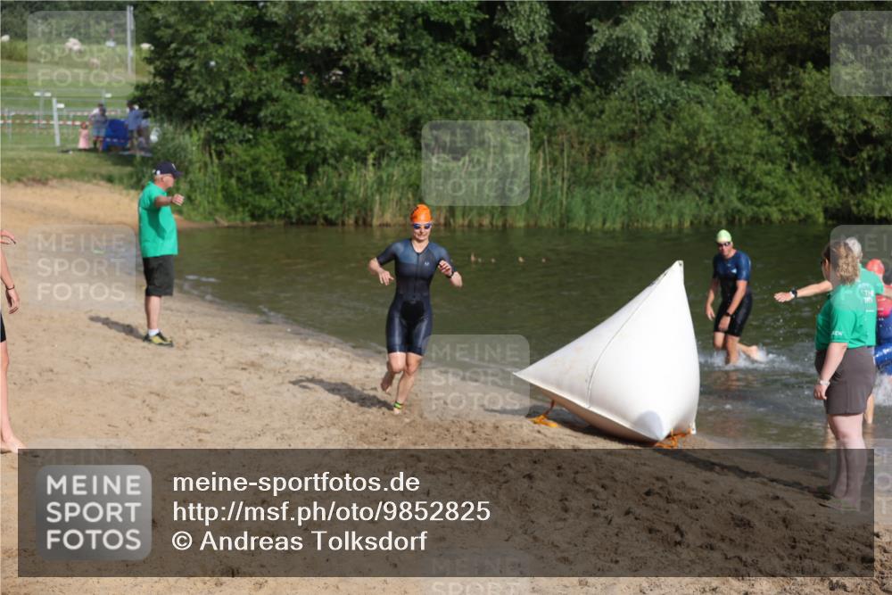21.06.2026 - 29. Vierlanden-Triathlon Andreas Tolksdorf http://msf.ph/oto/9852825 21.06.2026 08:36:08 Schwimmen  meine-sportfotos.de