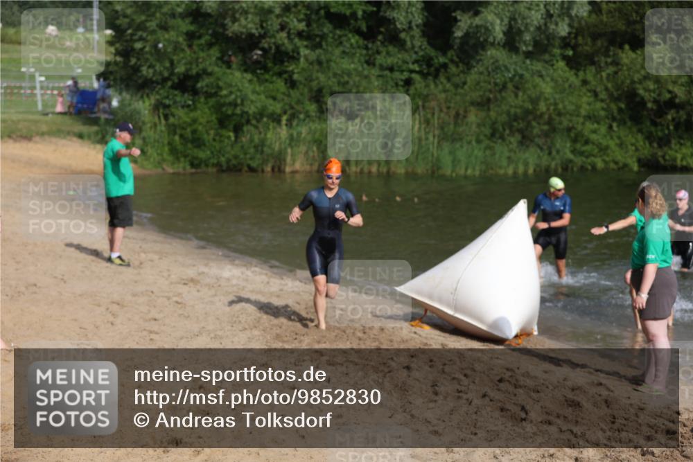 21.06.2026 - 29. Vierlanden-Triathlon Andreas Tolksdorf http://msf.ph/oto/9852830 21.06.2026 08:36:09 Schwimmen  meine-sportfotos.de