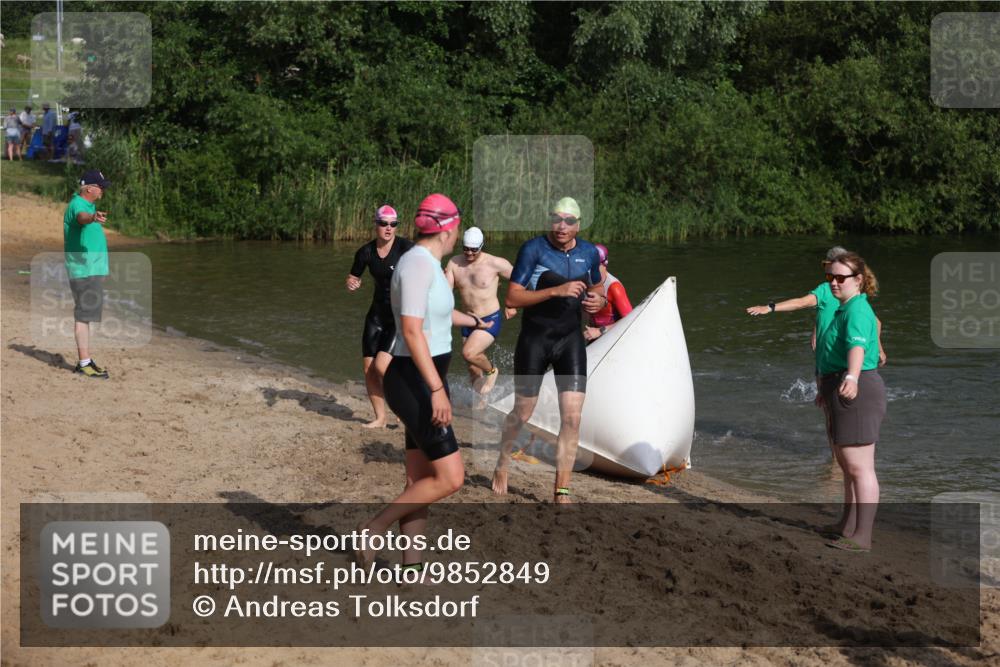 21.06.2026 - 29. Vierlanden-Triathlon Andreas Tolksdorf http://msf.ph/oto/9852849 21.06.2026 08:36:14 Schwimmen  meine-sportfotos.de