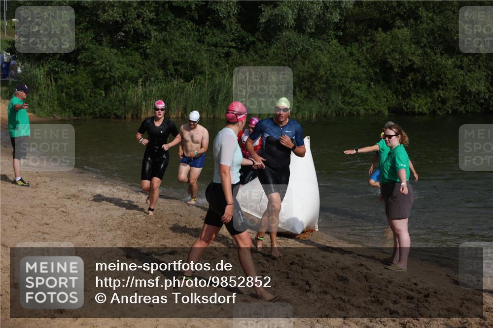 21.06.2026 - 29. Vierlanden-Triathlon Andreas Tolksdorf http://msf.ph/oto/9852852 21.06.2026 08:36:14 Schwimmen  meine-sportfotos.de
