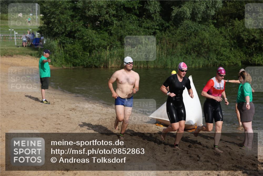 21.06.2026 - 29. Vierlanden-Triathlon Andreas Tolksdorf http://msf.ph/oto/9852863 21.06.2026 08:36:16 Schwimmen  meine-sportfotos.de