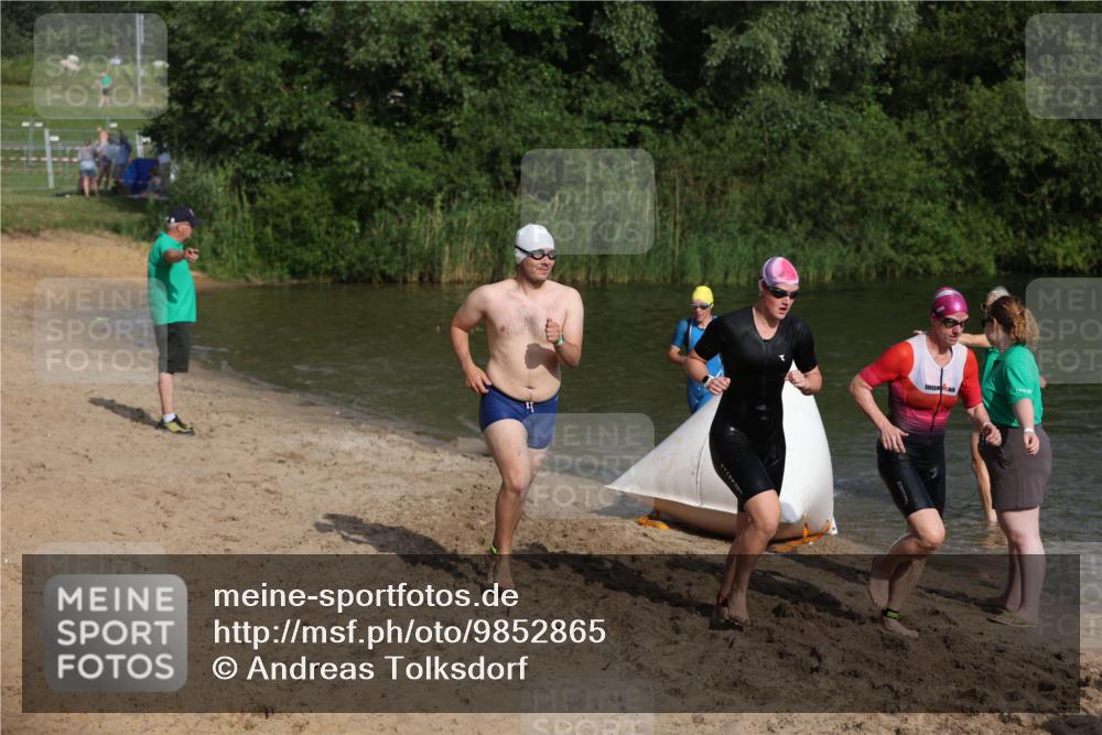 21.06.2026 - 29. Vierlanden-Triathlon Andreas Tolksdorf http://msf.ph/oto/9852865 21.06.2026 08:36:16 Schwimmen  meine-sportfotos.de