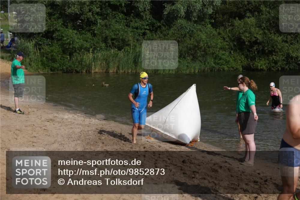 21.06.2026 - 29. Vierlanden-Triathlon Andreas Tolksdorf http://msf.ph/oto/9852873 21.06.2026 08:36:18 Schwimmen  meine-sportfotos.de
