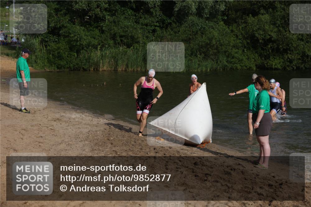 21.06.2026 - 29. Vierlanden-Triathlon Andreas Tolksdorf http://msf.ph/oto/9852877 21.06.2026 08:36:24 Schwimmen  meine-sportfotos.de