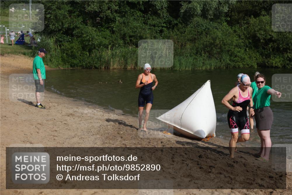 21.06.2026 - 29. Vierlanden-Triathlon Andreas Tolksdorf http://msf.ph/oto/9852890 21.06.2026 08:36:26 Schwimmen  meine-sportfotos.de