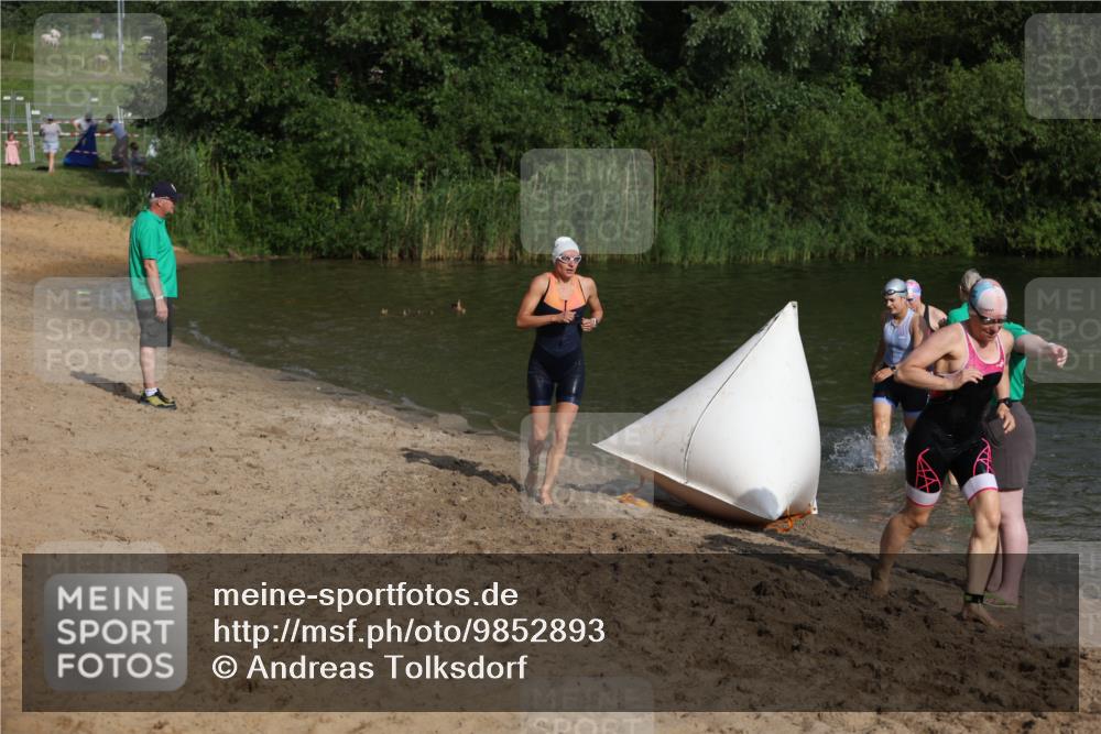 21.06.2026 - 29. Vierlanden-Triathlon Andreas Tolksdorf http://msf.ph/oto/9852893 21.06.2026 08:36:26 Schwimmen  meine-sportfotos.de