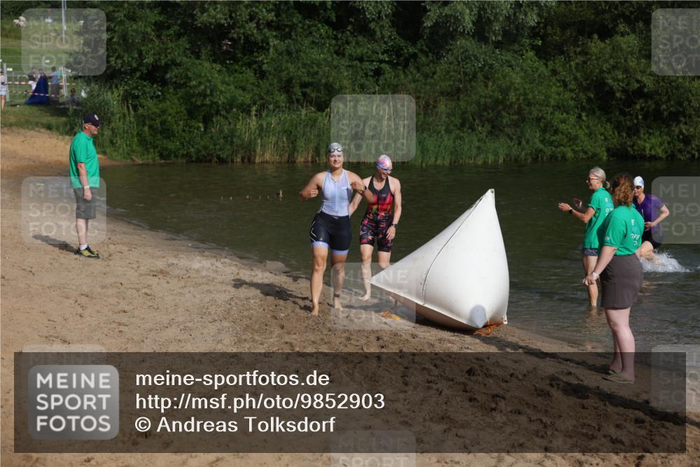 21.06.2026 - 29. Vierlanden-Triathlon Andreas Tolksdorf http://msf.ph/oto/9852903 21.06.2026 08:36:29 Schwimmen  meine-sportfotos.de