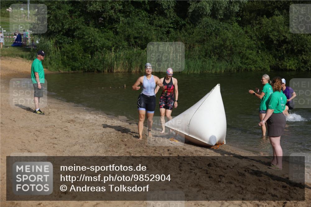 21.06.2026 - 29. Vierlanden-Triathlon Andreas Tolksdorf http://msf.ph/oto/9852904 21.06.2026 08:36:29 Schwimmen  meine-sportfotos.de