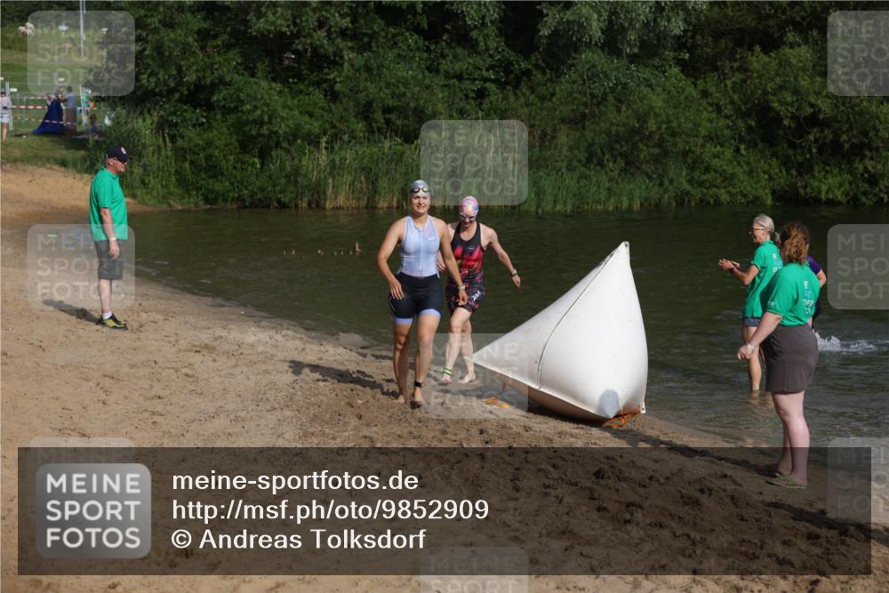 21.06.2026 - 29. Vierlanden-Triathlon Andreas Tolksdorf http://msf.ph/oto/9852909 21.06.2026 08:36:29 Schwimmen  meine-sportfotos.de