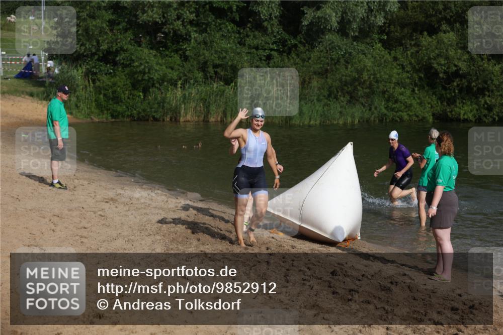 21.06.2026 - 29. Vierlanden-Triathlon Andreas Tolksdorf http://msf.ph/oto/9852912 21.06.2026 08:36:30 Schwimmen  meine-sportfotos.de
