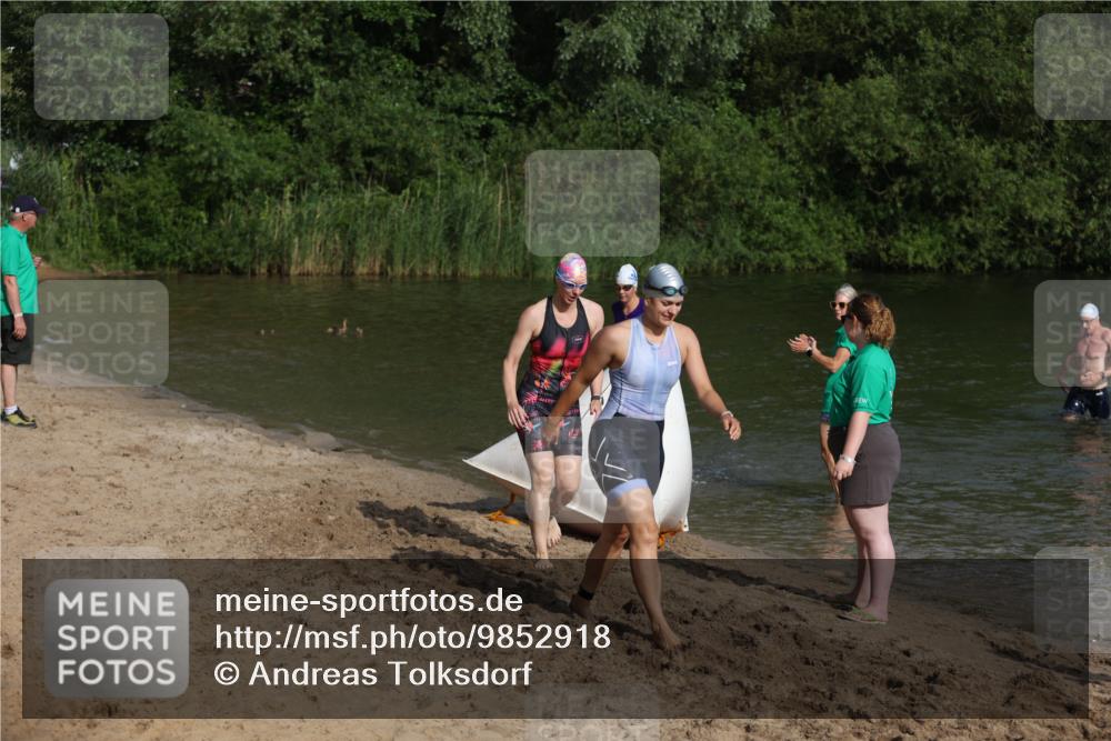 21.06.2026 - 29. Vierlanden-Triathlon Andreas Tolksdorf http://msf.ph/oto/9852918 21.06.2026 08:36:32 Schwimmen 207 meine-sportfotos.de