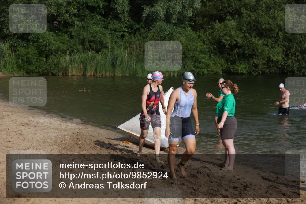 21.06.2026 - 29. Vierlanden-Triathlon Andreas Tolksdorf http://msf.ph/oto/9852924 21.06.2026 08:36:32 Schwimmen 207 meine-sportfotos.de
