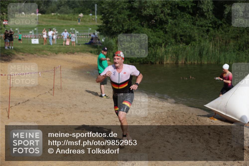 21.06.2026 - 29. Vierlanden-Triathlon Andreas Tolksdorf http://msf.ph/oto/9852953 21.06.2026 08:36:46 Schwimmen 207, 211 meine-sportfotos.de