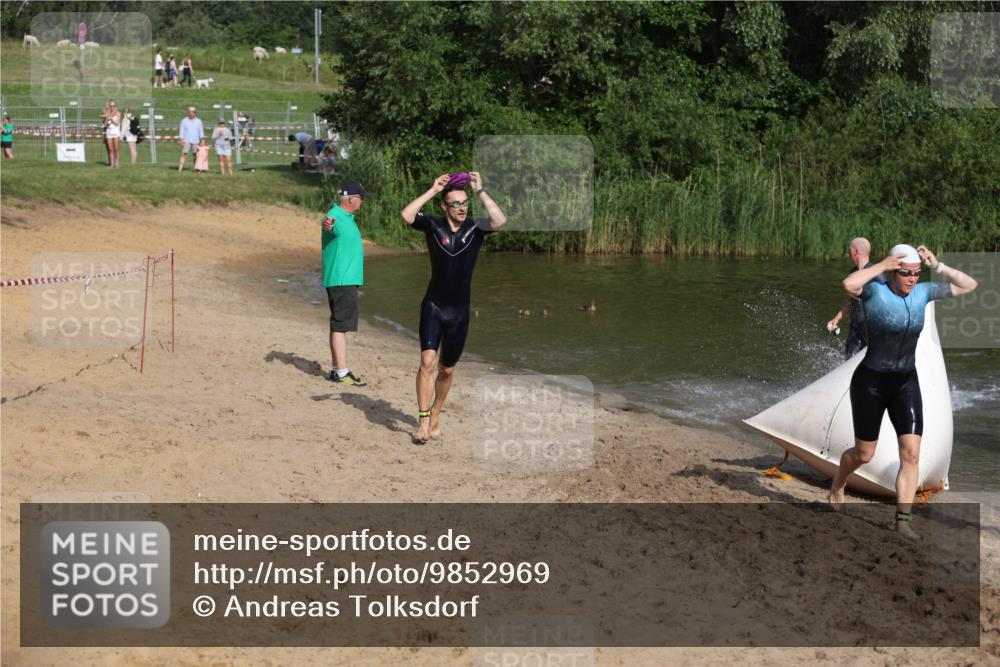 21.06.2026 - 29. Vierlanden-Triathlon Andreas Tolksdorf http://msf.ph/oto/9852969 21.06.2026 08:37:01 Schwimmen 24, 30, 63 meine-sportfotos.de
