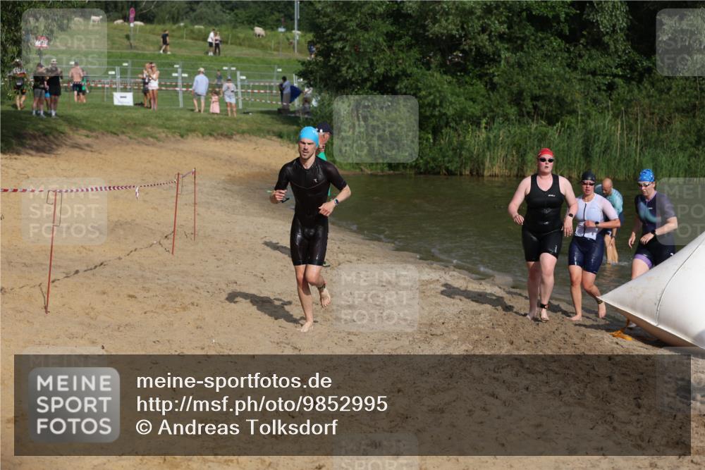 21.06.2026 - 29. Vierlanden-Triathlon Andreas Tolksdorf http://msf.ph/oto/9852995 21.06.2026 08:37:09 Schwimmen 24, 46, 63 meine-sportfotos.de