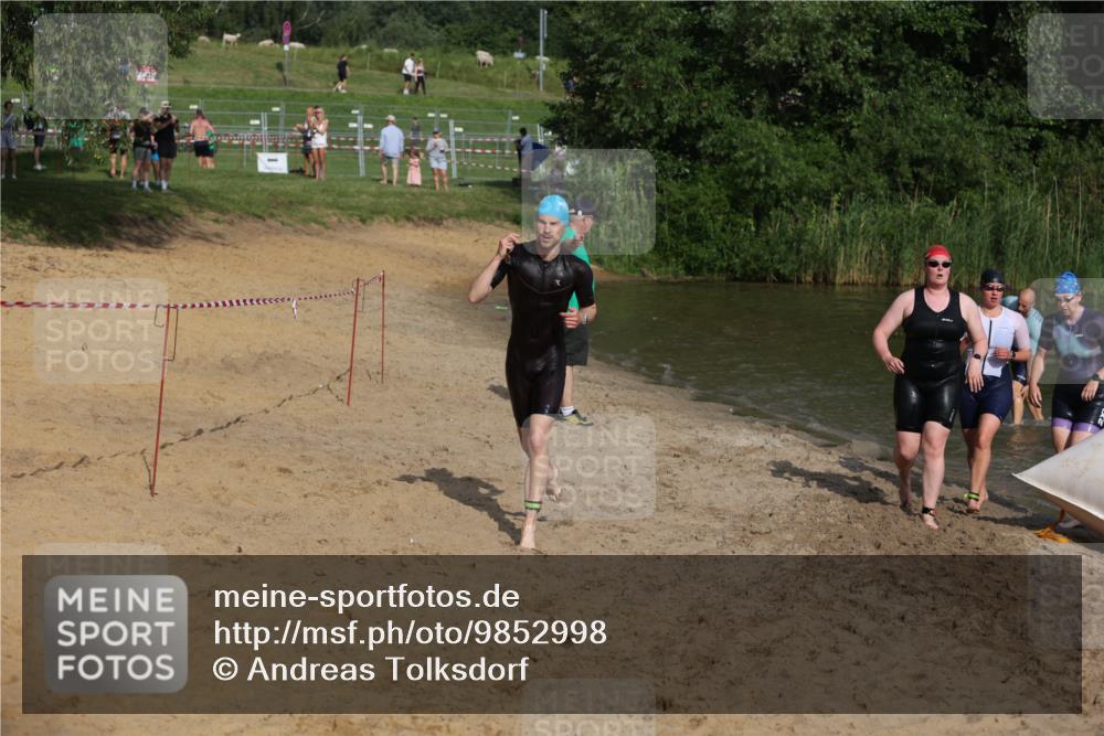 21.06.2026 - 29. Vierlanden-Triathlon Andreas Tolksdorf http://msf.ph/oto/9852998 21.06.2026 08:37:09 Schwimmen 24, 46, 63 meine-sportfotos.de