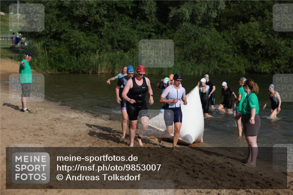 21.06.2026 - 29. Vierlanden-Triathlon Andreas Tolksdorf http://msf.ph/oto/9853007 21.06.2026 08:37:10 Schwimmen 46, 63 meine-sportfotos.de