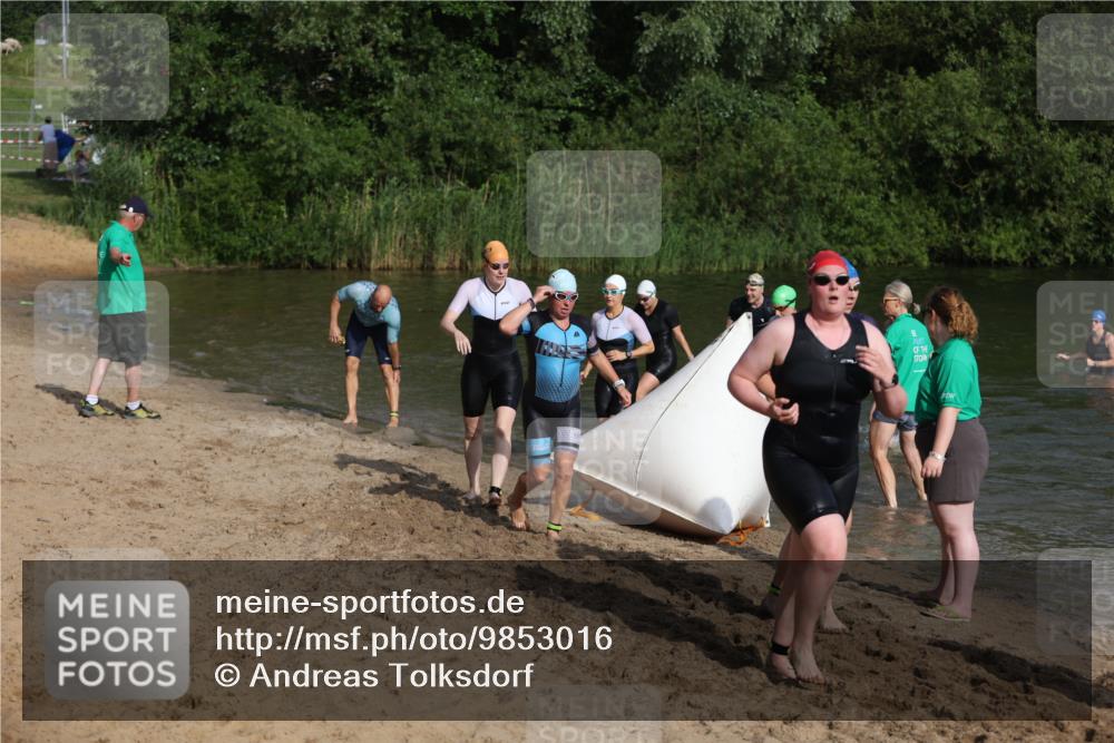 21.06.2026 - 29. Vierlanden-Triathlon Andreas Tolksdorf http://msf.ph/oto/9853016 21.06.2026 08:37:12 Schwimmen 46, 63 meine-sportfotos.de