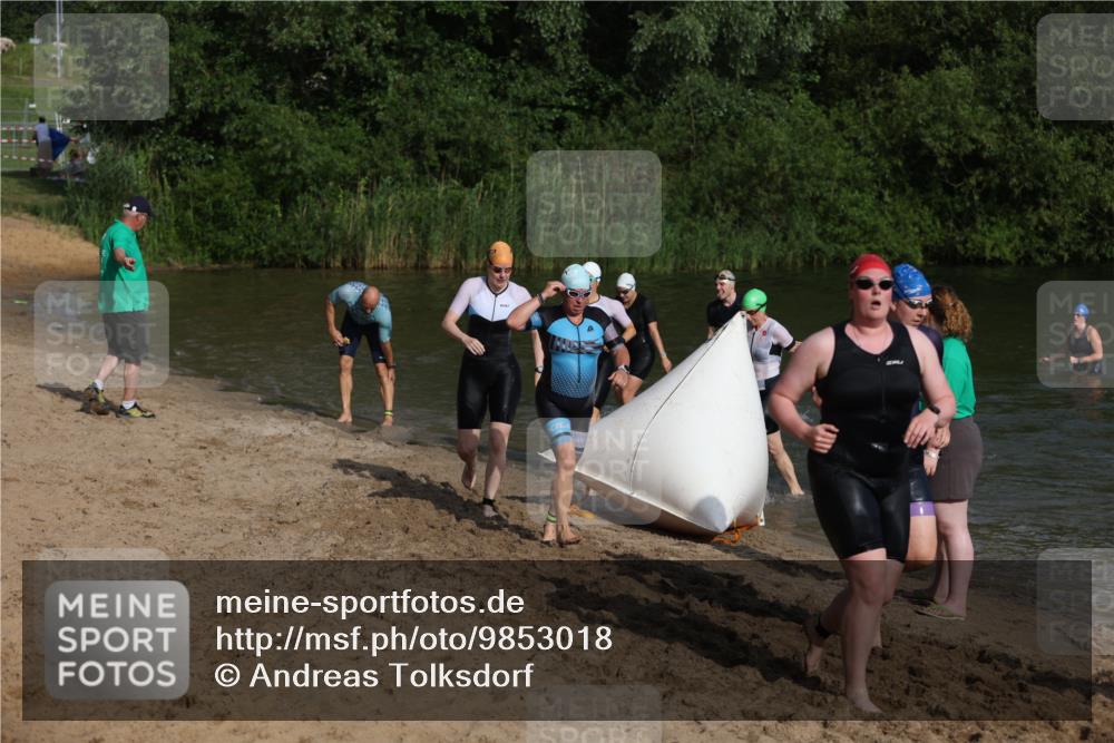 21.06.2026 - 29. Vierlanden-Triathlon Andreas Tolksdorf http://msf.ph/oto/9853018 21.06.2026 08:37:13 Schwimmen 46, 107 meine-sportfotos.de