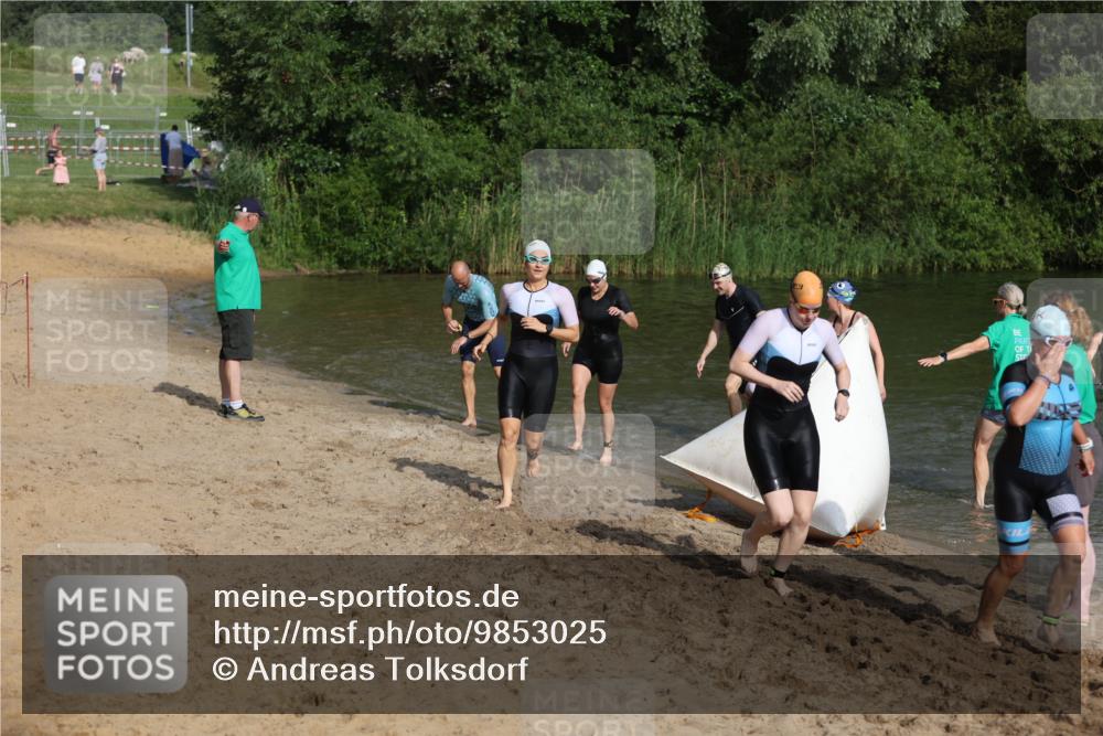 21.06.2026 - 29. Vierlanden-Triathlon Andreas Tolksdorf http://msf.ph/oto/9853025 21.06.2026 08:37:14 Schwimmen 46, 107 meine-sportfotos.de