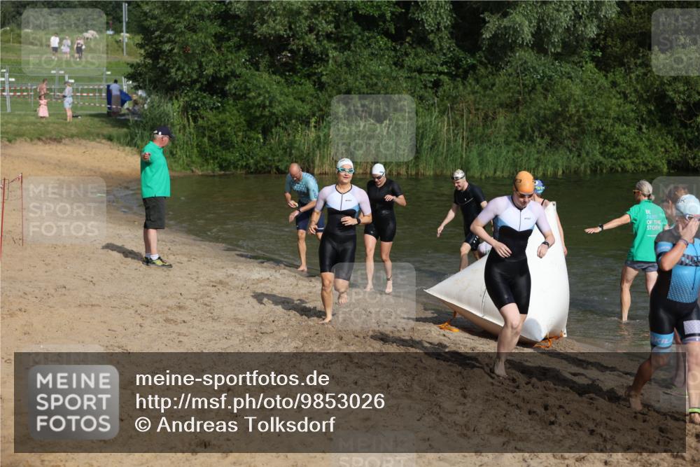 21.06.2026 - 29. Vierlanden-Triathlon Andreas Tolksdorf http://msf.ph/oto/9853026 21.06.2026 08:37:15 Schwimmen 46, 107 meine-sportfotos.de