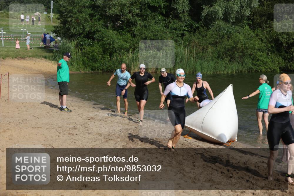 21.06.2026 - 29. Vierlanden-Triathlon Andreas Tolksdorf http://msf.ph/oto/9853032 21.06.2026 08:37:16 Schwimmen 46, 107, 127 meine-sportfotos.de